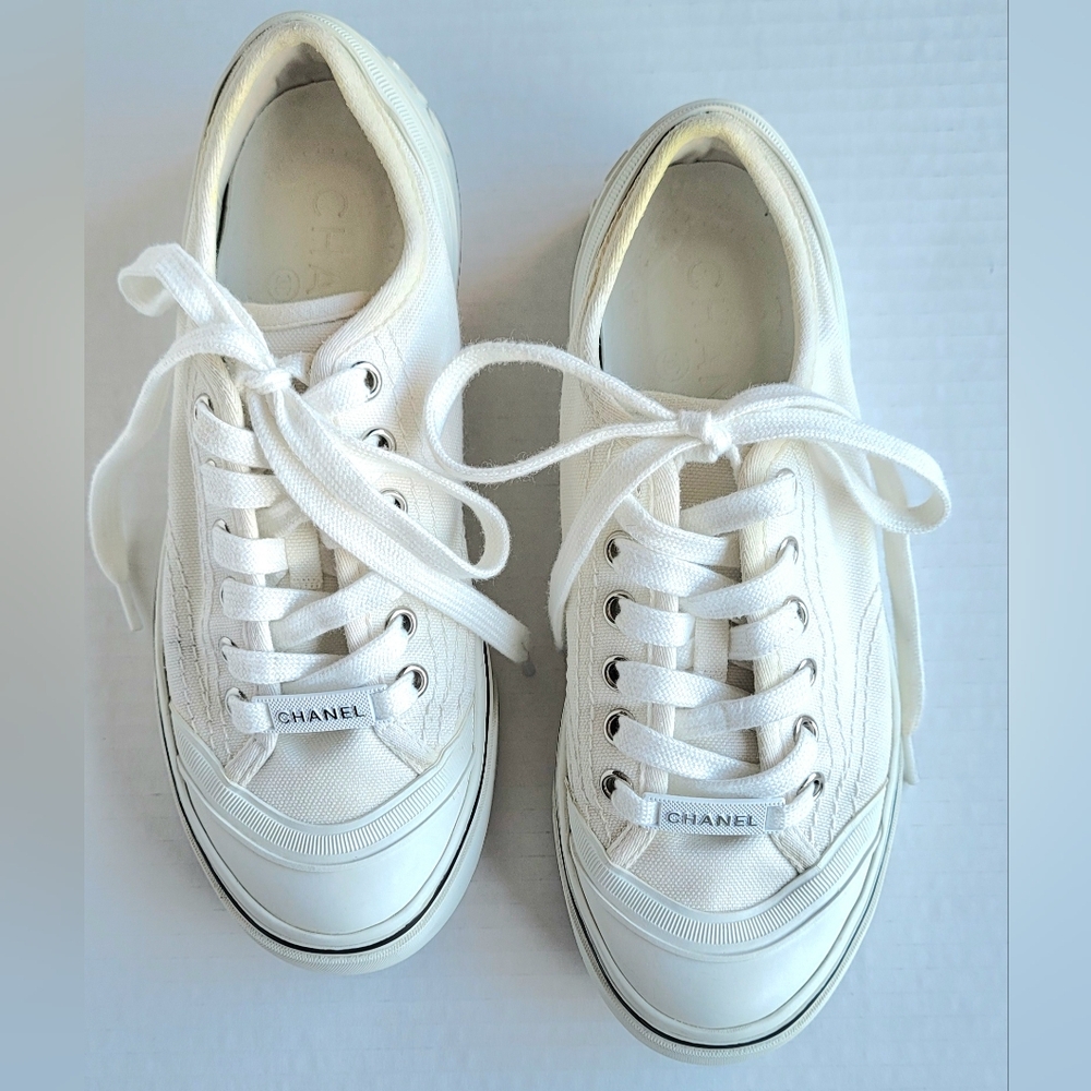 CHANEL Sneakers Size 4
